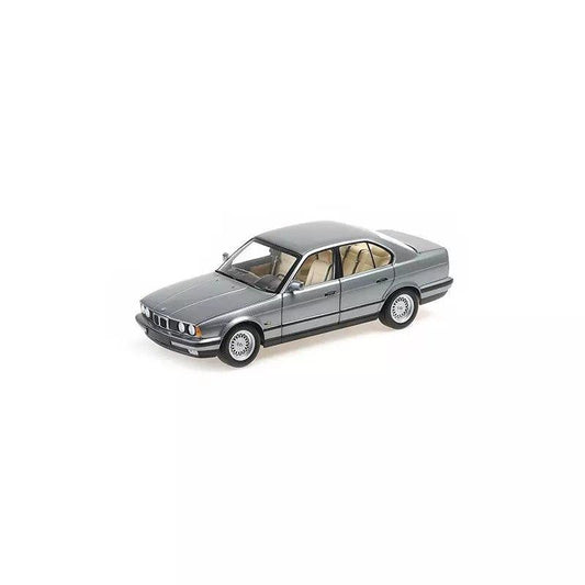 100024008 BMW 535i (E34) – 1988 – GREY METALLIC 1:18 - ModelCarHQ