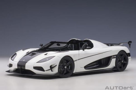 79021 Koenigsegg Agera RS (Arctic White / Carbon with Black Accents) 1:18 - ModelCarHQ